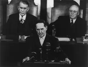 Alben: Gen. Douglas MacArthur delivering his farewell