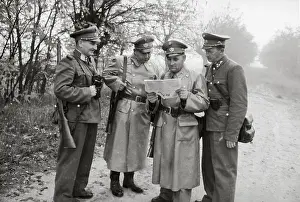 Controling: Gendarmes controling the Hungarian border