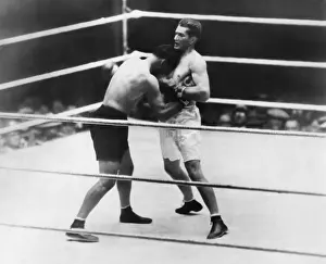 Tunney: Gene Tunney-Jack Dempsey boxing match or the Long