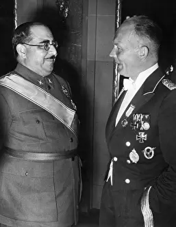 Aranda: General Aranda with Wolfram Freiherr von Richthofen, 1939
