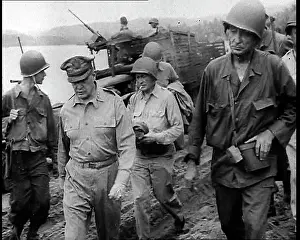 Macarthur: General Douglas MacArthur Walking With American