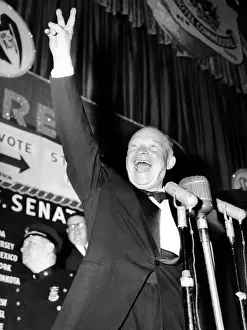 Flashes: General Dwight D. Eisenhower flashes a victory ?