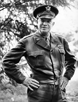 Puits: General Dwight Eisenhower, Supreme Commander, ?