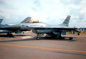 Rnethaf: General Dynamics F-16A Fighting Falcon J-868