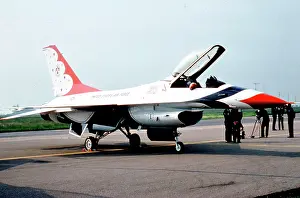 Thunderbird: General Dynamics F-16A Fighting Falcon Thunderbird 1