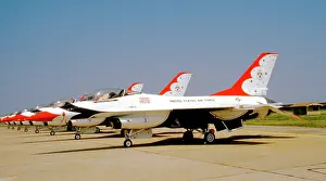 Thunderbird: General Dynamics F-16A Fighting Falcon Thunderbird 1