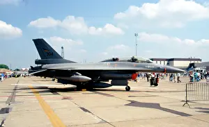 Luftforsvaret: General Dynamics F-16B Fighting Falcon 304