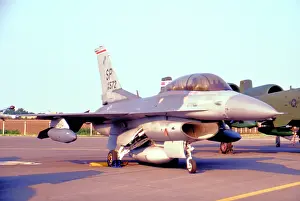 52nd: General Dynamics F-16D Fighting Falcon 85-1572
