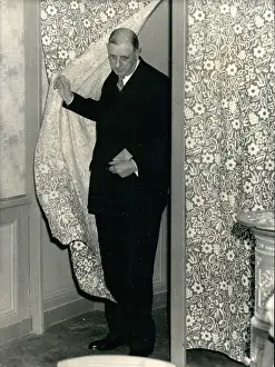 Selecting: General de Gaulle voting in National Assembly elections