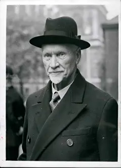 Aerodome: General Smuts arrives in London
