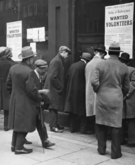 Breakers: General strike in London, 1926