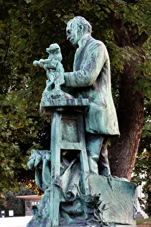 Xiiis: General view of the statue called l'Homme de l'age