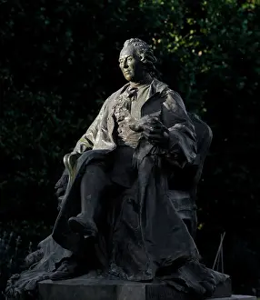 Xiiis: General view of the statue of Georges-Louis Leclerc
