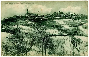 Todi: General view of Todi in the snow, Umbria, Italy