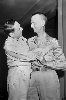 Lcgr1310: Generals Douglas MacArthur and Jonathan Wainwright