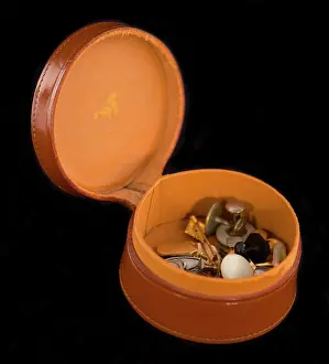 Stitching: Gentleman's accessories box, c1900-1930