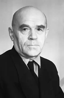 Academician: Geologist S.Strakhov