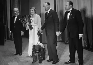 Accepts: Georg Jacoby with Renate Muller after the premiere of a play