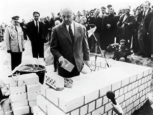 Leber: Georg Leber laying foundation stone