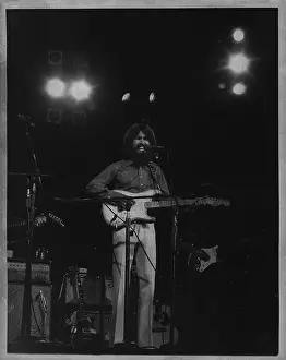 Pakistani: George Harrison performs at Madison Square Garden