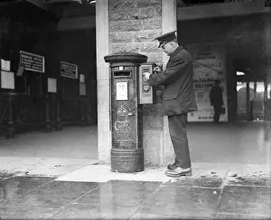 Knack: GEORGE V PILLAR BOX