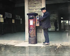 Knack: GEORGE V PILLAR BOX