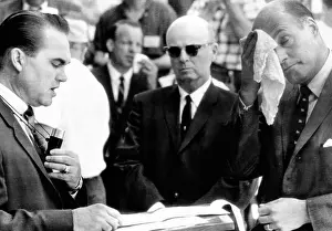 Southerners: George Wallace (left) blocks integration ?