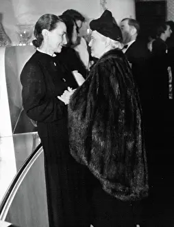 O Keeffe: GEORGIA O'KEEFFE, greeting Mrs. Chester ?