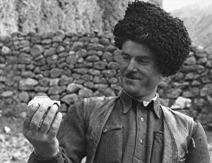 Georgian shepherd, Krestovy Pass, Caucasus