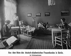 Recreate: The German Academic Women's Association, 1914