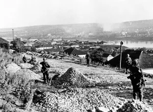 Dnieper: German advance party on the Dnieper, 1941