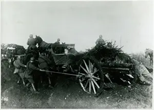 Heaving: GERMAN ARTILLERY CART