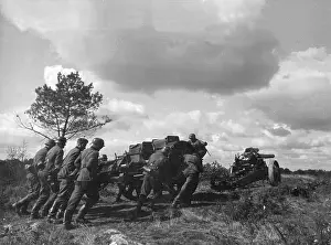 Attach: German artillery on the Eastern front, 1941