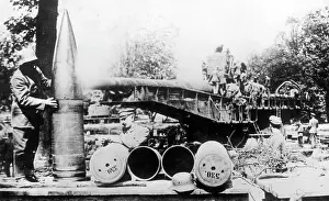 Artillerymen: German artillerymen checking weapons, WW1