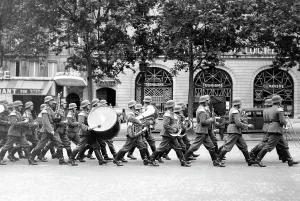 Triomphe: German band on the Champs Elysee, 1940