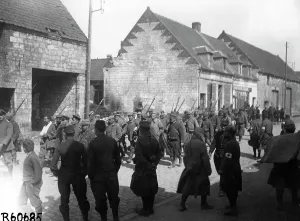 Escorted: German captives in Flanders