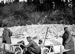 Construct: German captives at road works