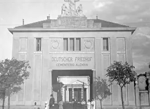 Immigrants: German cemetery in Buenos Aires, 1931
