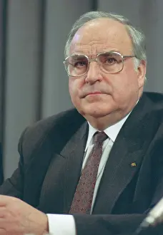 Kohl: German Chancellor Helmut Kohl at press conference, 1990