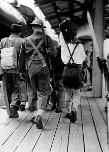 Pows: German civilian internees in Canada, 1940