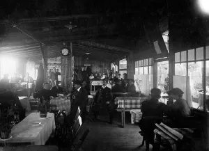 Incarceration: German civilian internees in Holzminden, 1917