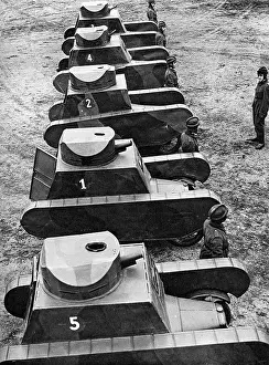 Fakes: German dummy tanks on parade, 1932