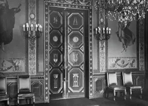 Chandeliers: The German Embassy in Paris