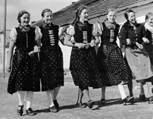 Photogaphy: German girls from Slovakia