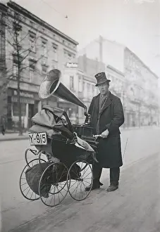 Globetrotter: German globetrotter Karl Gerhard