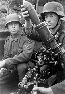 Drops: German grenade launcher on the Eastern Front, 1942