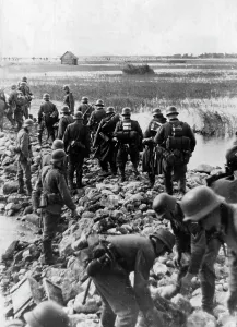 Grunt: German infantry on the island of Saaremaa, 1941