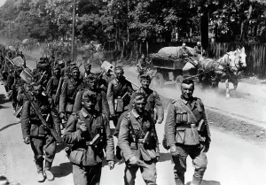 Horse Drawn: German infantry marching on the Eastern Front, 1941