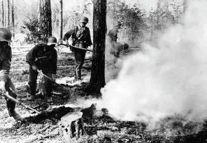 Extinguish: German infantrymen fire fighting on the Eastern Front, 1941