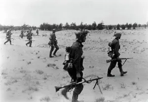 Loose: German infantrymen at Reval, 1941